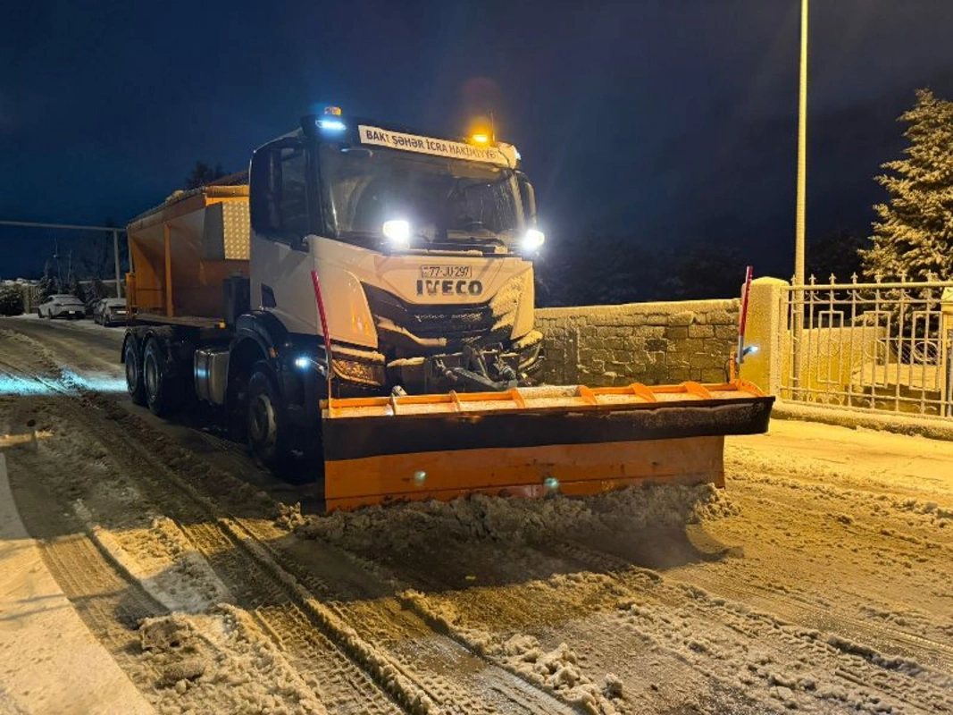 В связи со снегопадом в Баку ИВ работает в усиленном режиме