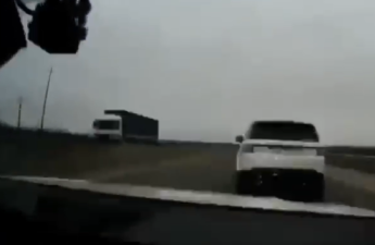 “Range Rover”lə təhlükəli manevr edən sürücü həbs olundu - VİDEO