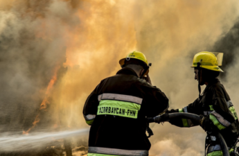 Ziya Bünyadov prospektində yanğın başladı