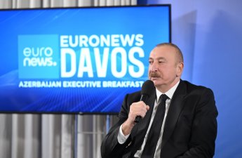 Prezidentin məşhur şirkətin direktoru ilə səmimi dialoqu - VİDEO