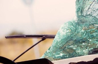 Minik avtomobilləri toqquşub, xəsarət alanlar var