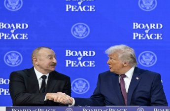 Лидеры Азербайджана и США проводят встречу в Давосе
