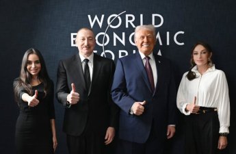 Prezident ailəsinin Trampla fotoları