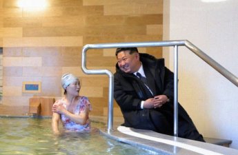 Kim açılışda çimən vətəndaşlarla söhbət etdi - Fotolar