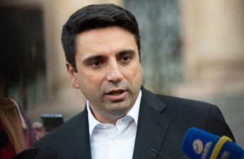 Симонян обсудил с Матвиенко предстоящий визит в Россию