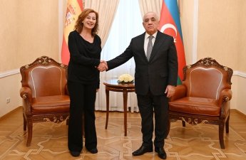 Али Асадов обсудил двустороннее сотрудничество с главой Конгресса депутатов Испании-ФОТО