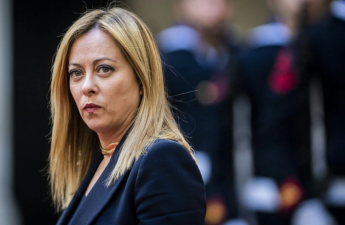 KİV: Meloni Aİ liderlərini Trampa qarşı çıxmamağa inandırıb