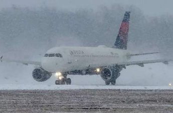 В США отменены около 12 тыс. авиарейсов из-за сильного шторма