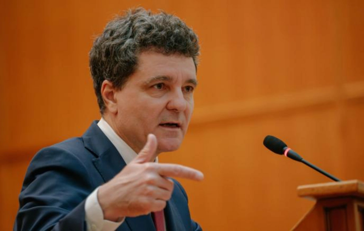 Президент Румынии отклонил идею референдума об объединении с Молдовой