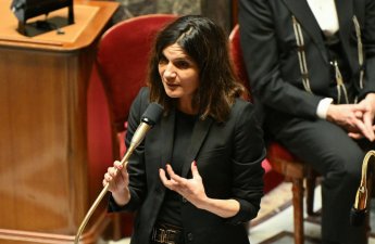 Франция не намерена вторгаться в Иран ради поддержки протестующих