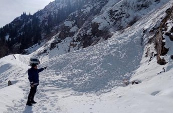 Alpinist 3630 metr yüksəklikdən təxliyə edildi