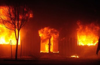 В Греции пять человек пропали без вести из-за пожара на предприятии