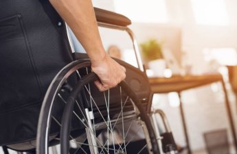 2025-ci ildə qanunvericiliyin tələbinə uyğun əlillik dərəcələri ləğv edilən şəxslərin sayı açıqlanıb