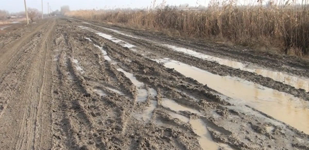 Min nəfər əhalisi olan kənd asfalt üzünə həsrət qalıb: 