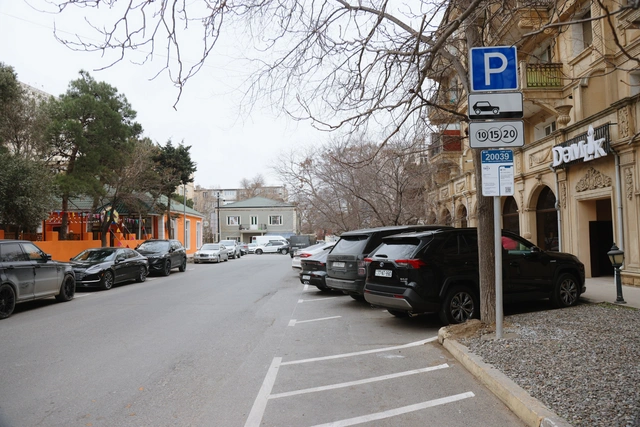 Paytaxtda yeni parklanma yerləri təşkil edilib - FOTO