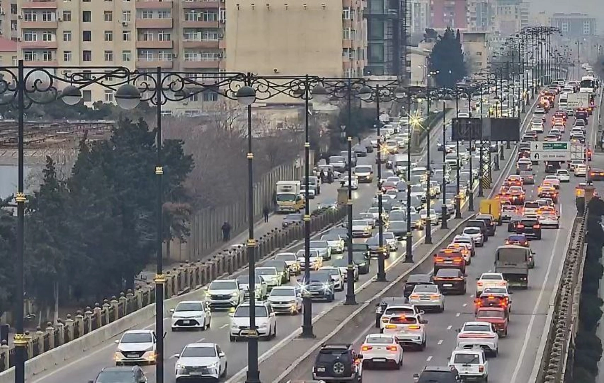 Paytaxtda sıxlıq olan küçələrin SİYAHISI