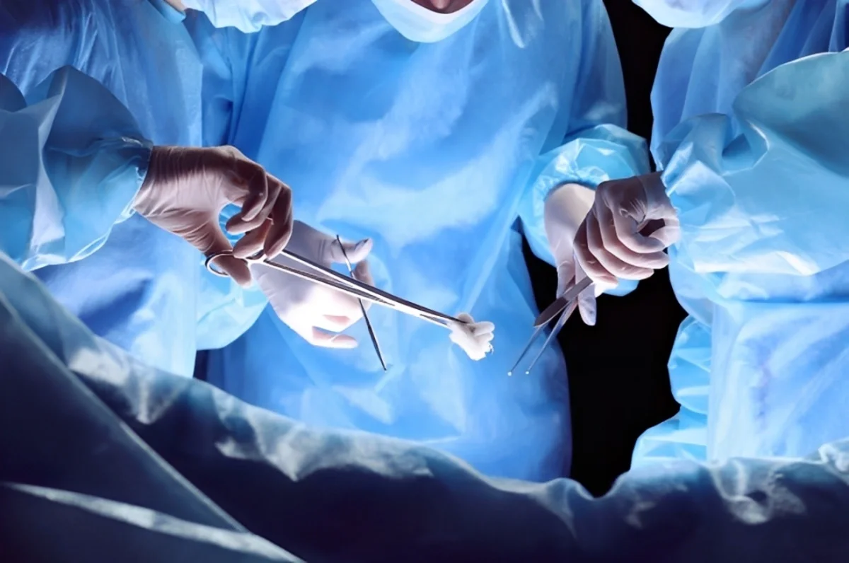 Burun əməliyyatı HƏYATINI QARALTDI - Paytaxt sakini həkimi məhkəməyə verdi / VİDEO