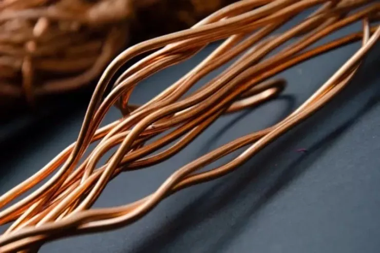 Alimlərdən yeni kəşf - Mis məftillər tarix olacaq