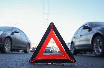 Bakıda avtomobil piyadanı vuraraq öldürdü