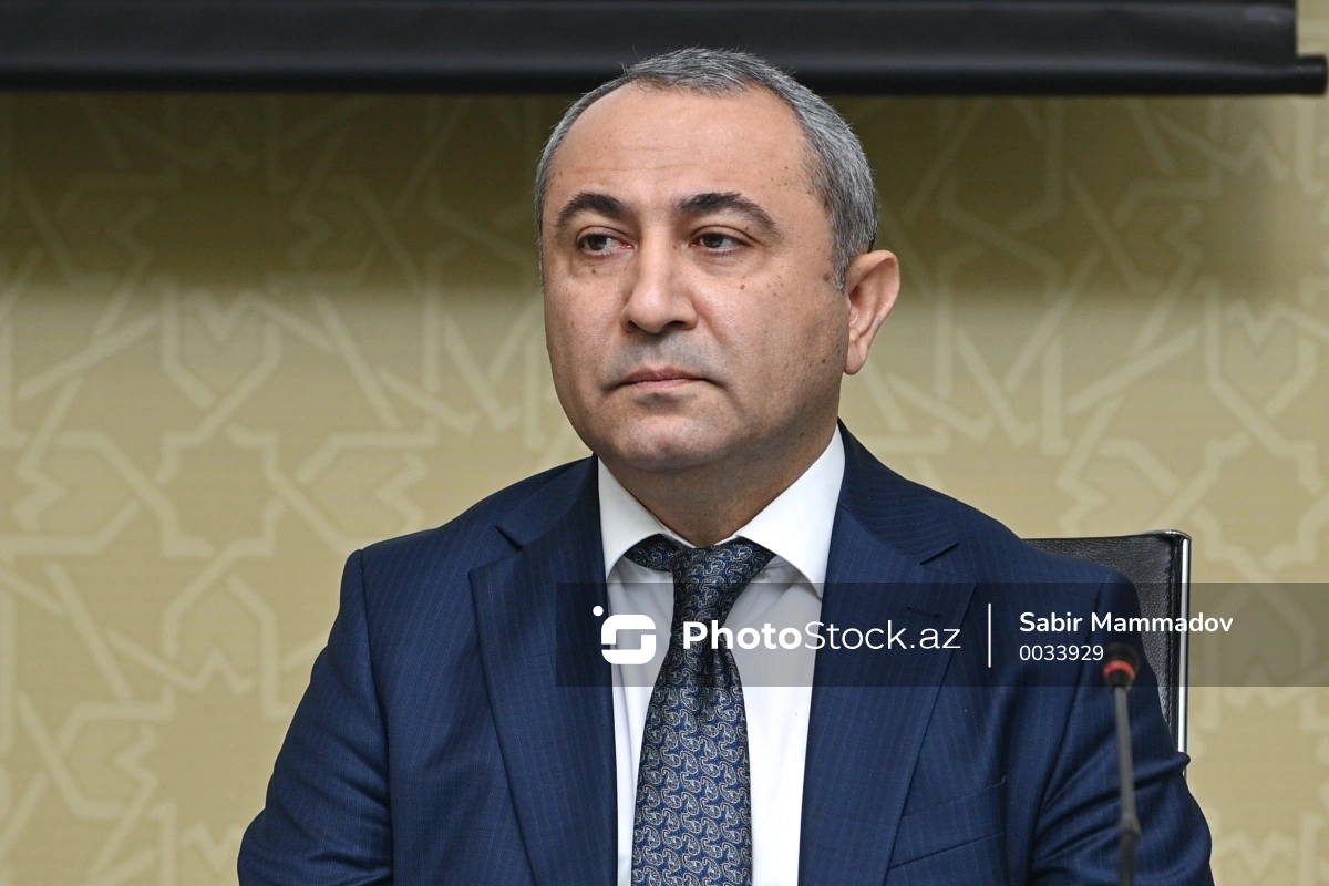 Анар Рзаев: Суточный пассажиропоток поезда Баку-Сумгаит достиг 43 тыс. человек