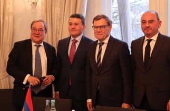 Azərbaycan və Ermənistan səfirləri Almaniyada bir araya gəldi - FOTO