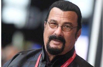 Stiven Siqal Moskvadakı malikanəsini satışa çıxarıb