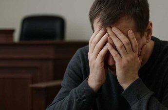 Ağsuda 30 yaşlı kişi həyat yoldaşına zəng edən uşaqlıq dostunu bıçaqladı – TƏFƏRRÜAT