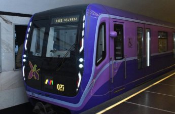 Metroda qatarların hərəkəti ləngiyir