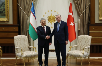 Mirziyoyev Ərdoğanı Özbəkistana səfərə dəvət edib