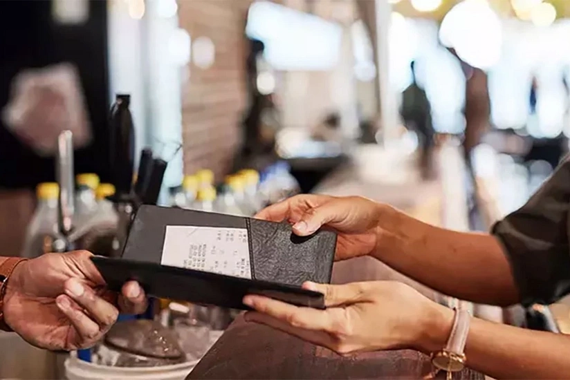 Restoranlarda servis haqqı qadağan edildi