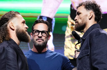 Rafael Fiziyev və rəqibi çəkiölçmə mərasimində iştirak ediblər