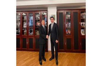 Hikmət Hacıyev Türkmənistan səfiri ilə strateji əməkdaşlığı müzakirə edib