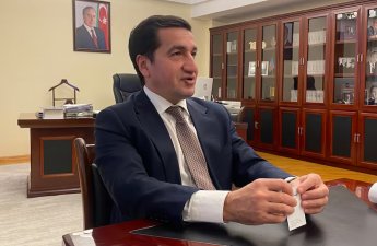 Хикмет Гаджиев заявил об обеспокоенности Азербайджана из-за возможного удара США по Ирану