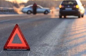 В Хачмазе на платной автодороге грузовик насмерть сбил пешехода