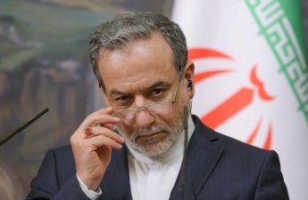 Арагчи: США пытаются диктовать правила учений нашей армии на территории Ирана