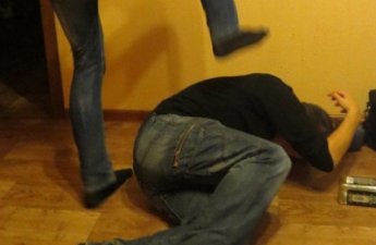 Ata və oğul evə çağırdıqları “Azəriqaz” əməkdaşını döyüb? – Yenilənib