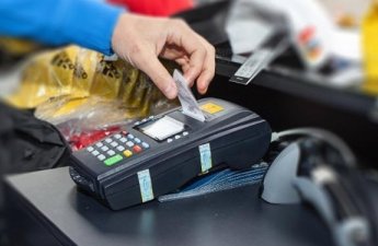 Nağd ödəyənə ucuz, kartla baha: Alıcı niyə aldadılır? - VİDEO