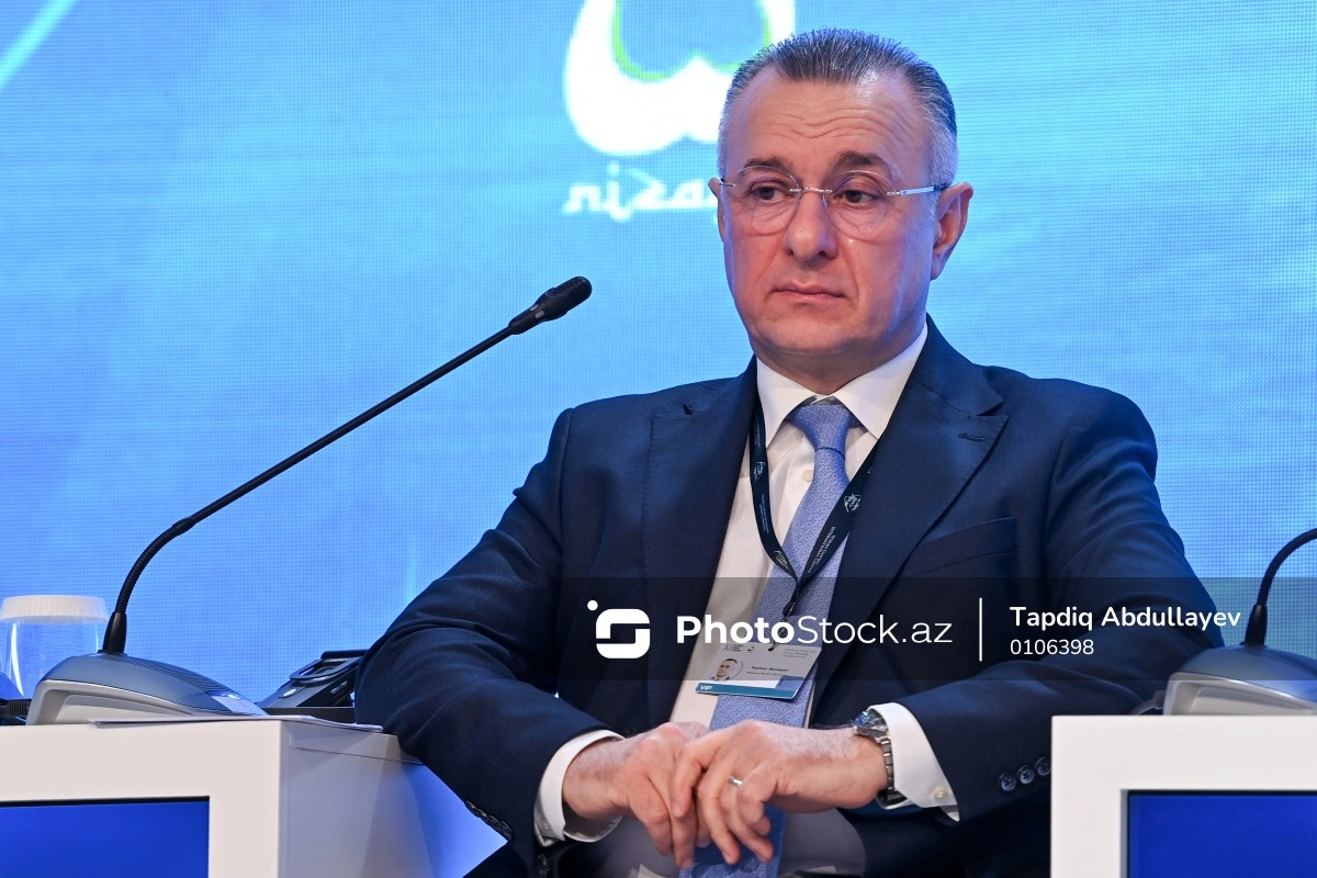 Nazir direktoru vəzifəsindən azad etdi