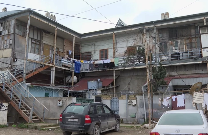 Опасное жилье: жители бакинского поселка просят принять меры