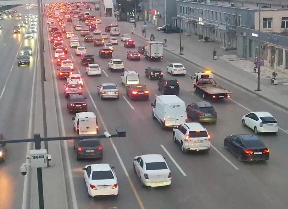 Bakının bu yollarında sıxlıq var - SİYAHI