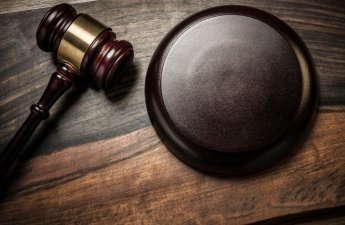 Ləğv edilmiş “Texnikabank”ın sabiq filial müdirinin oğlunun məhkəməsində zərərçəkən ifadə verib