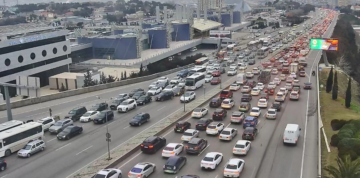 Paytaxtda sıxlıq olan küçələrin siyahısı