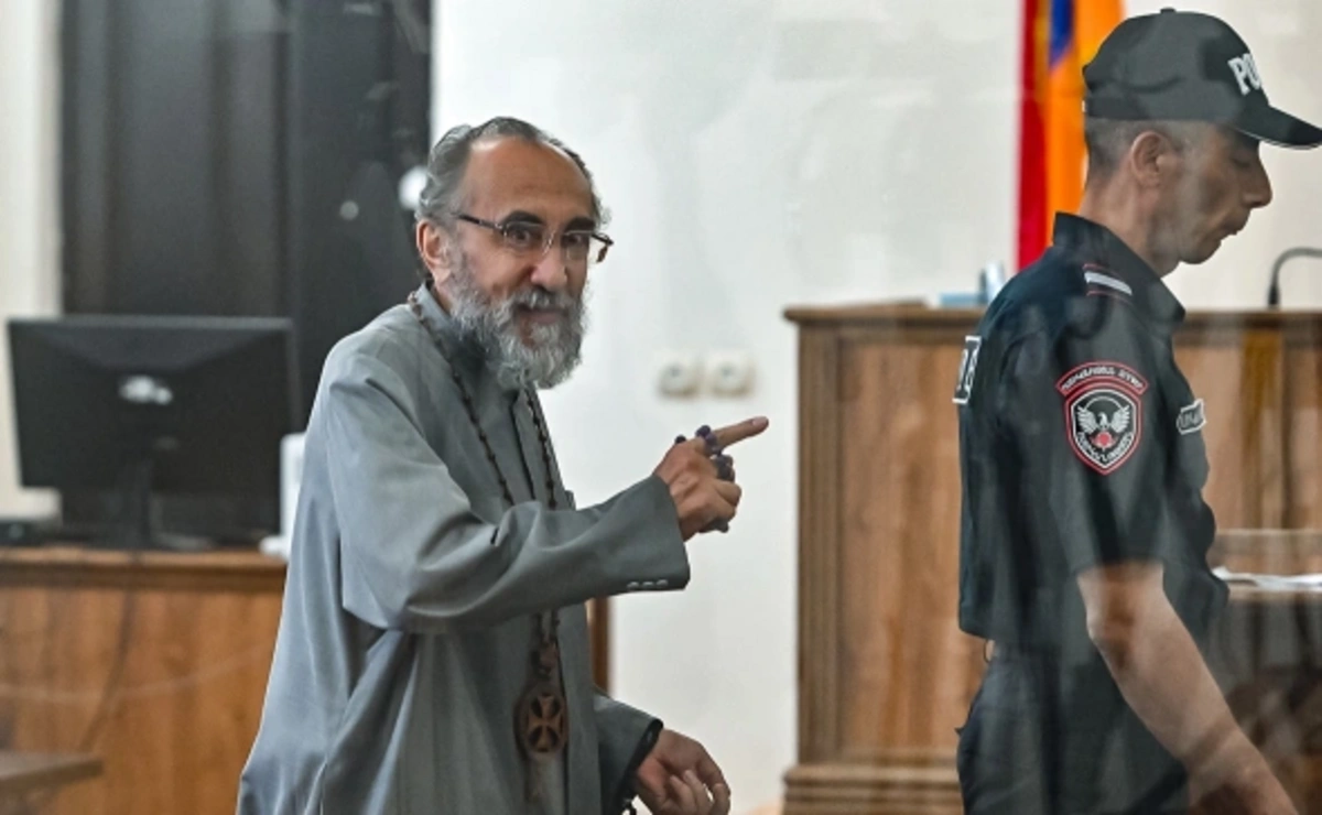 Ermənistan məhkəməsi din xadiminin cəzasını dəyişdi