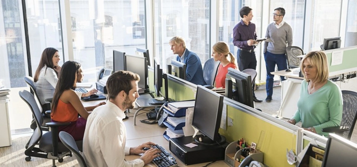 Чем опасна длительная работа за компьютером для суставов и нервов