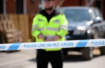 В Великобритании задержан 15-летний подросток за нападение на учителя