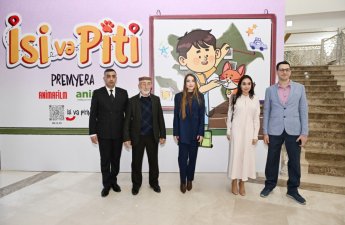 В Гянджинском государственном драматическом театре состоялась премьера анимационного сериала «Иси и Пити»-ФОТО