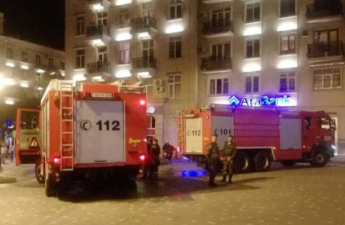 Bakıda restorana od vurub, qapıları kilidlədi - VİDEO