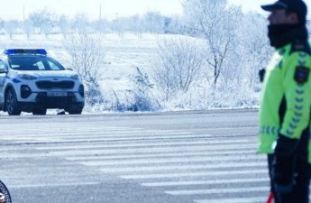 Yol polisindən əlverişsiz hava şəraiti ilə bağlı sürücülərə müraciət