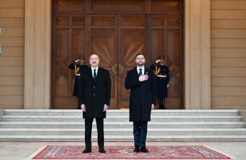 Bakıda ABŞ Vitse-prezidentinin rəsmi qarşılanma mərasimi olub - FOTO