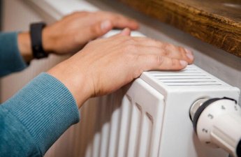 Radiatorun arxasına bir parça qoyun, istiliyi ikiqat artırın